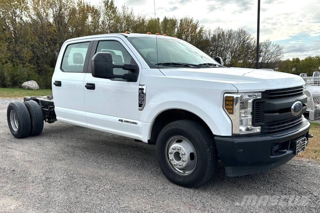 Ford F 350 XL SD Pojazdy pod zabudowę