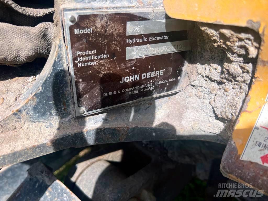 John Deere 26G Minikoparki