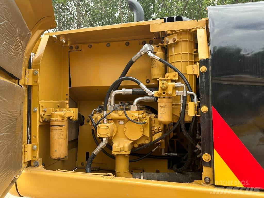 CAT 320D Koparki gąsienicowe