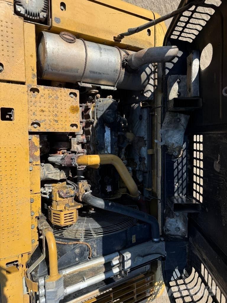 CAT 324 D Koparki gąsienicowe