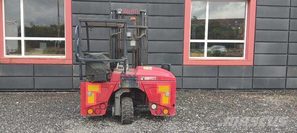 Moffett M4 25.3 Wózki Diesla