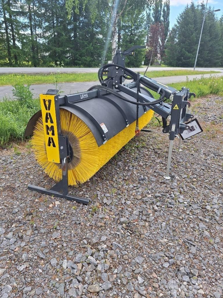 Vama EHA 3000 Zamiatarki - Zgarniarki - Odśnieżarki