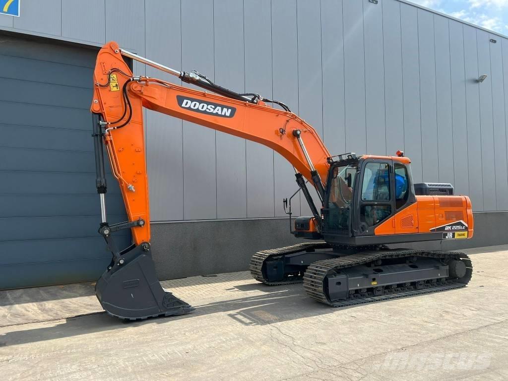 Doosan DX 225 LC-7M Koparki gąsienicowe