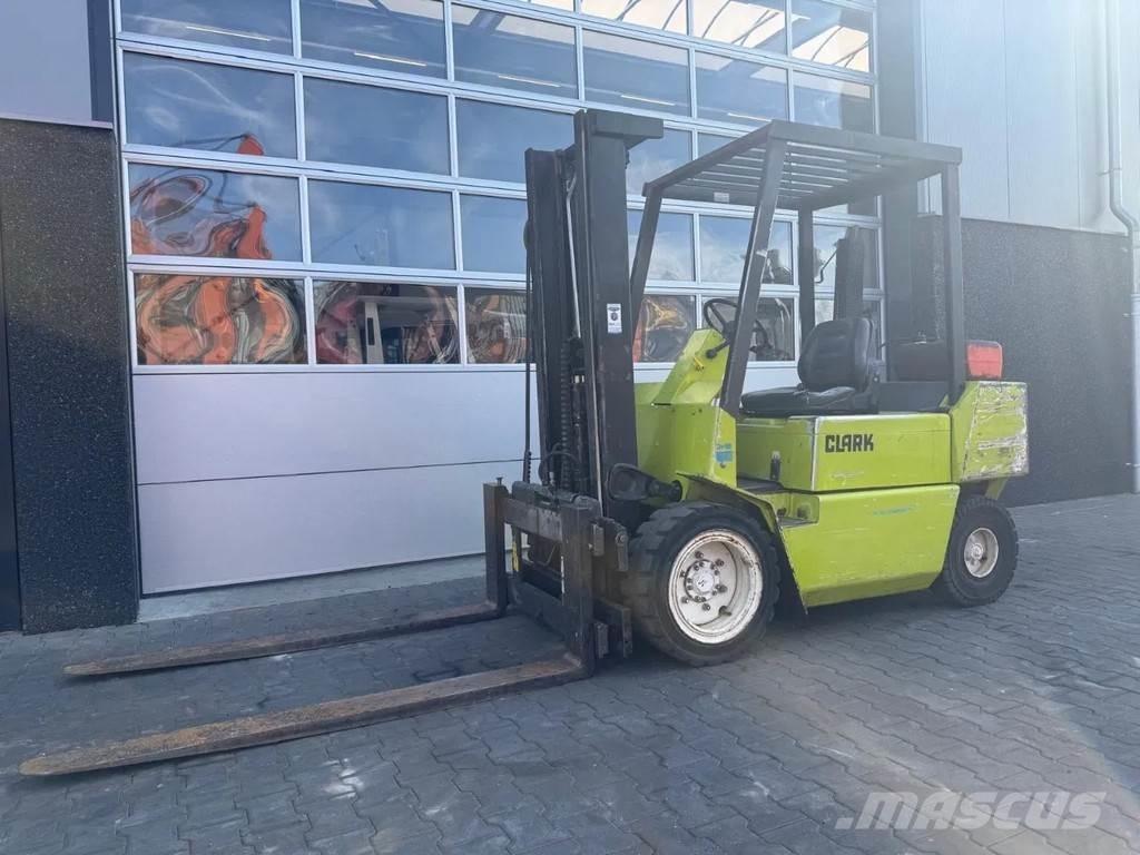 Clark DPM30N Wózki widłowe inne