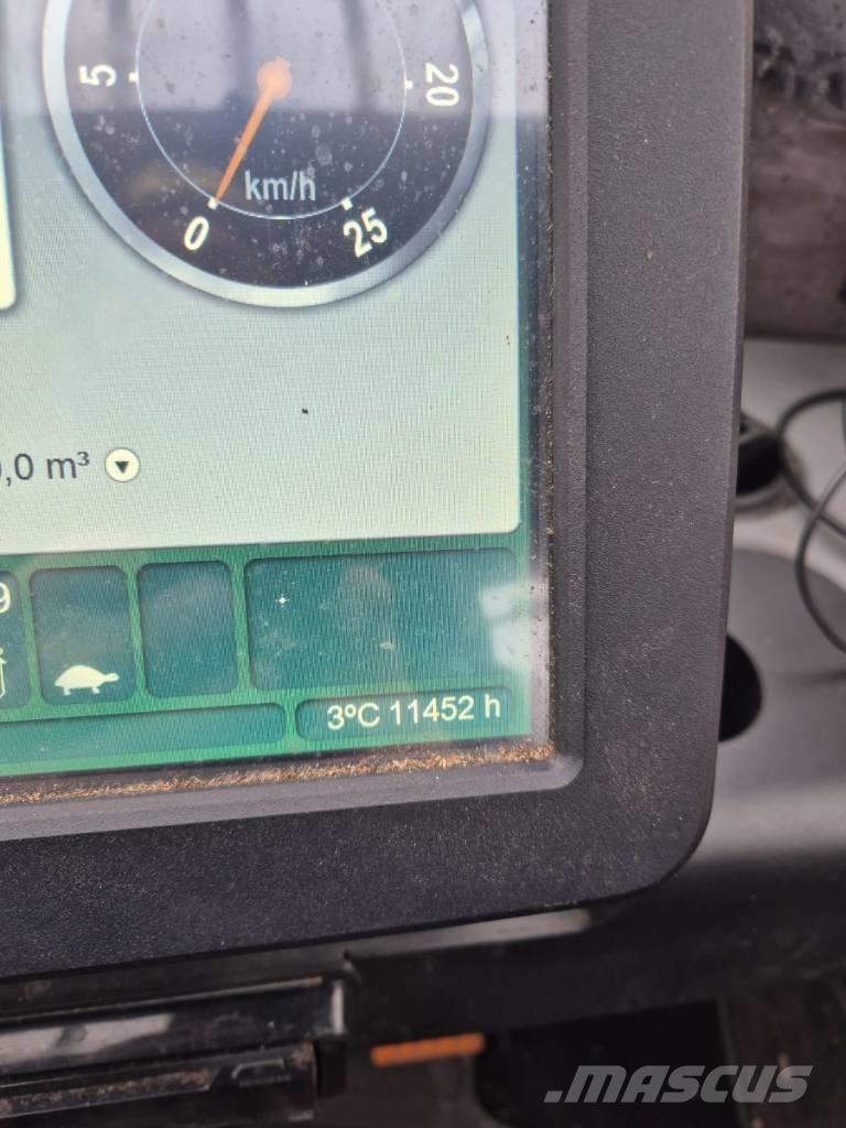 John Deere 1210 G Forwardery