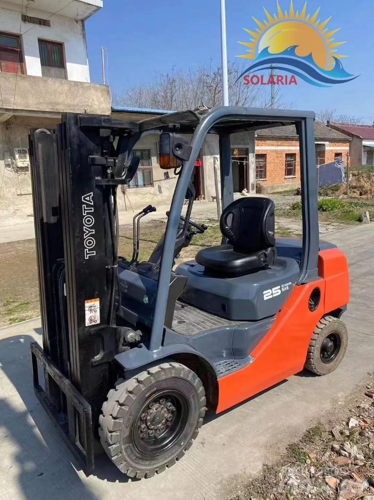 Toyota FD25 Wózki Diesla