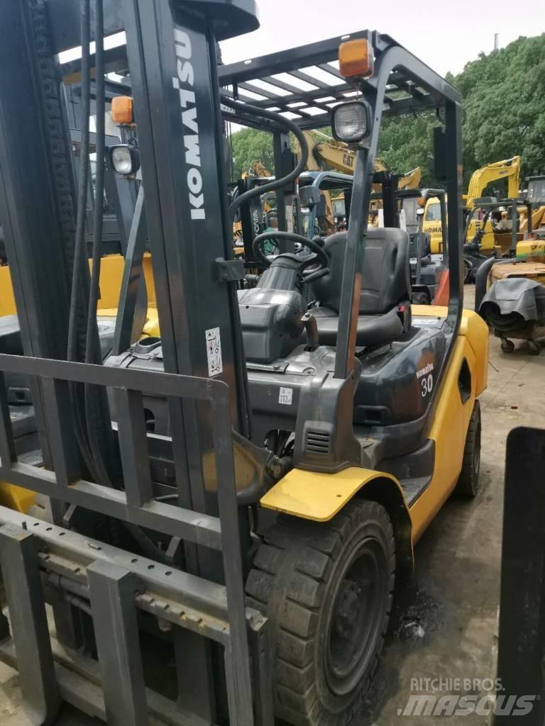 Komatsu 30 Ładowarki teleskopowe