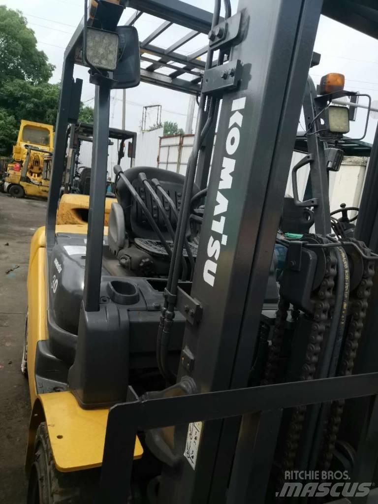 Komatsu 30 Ładowarki teleskopowe