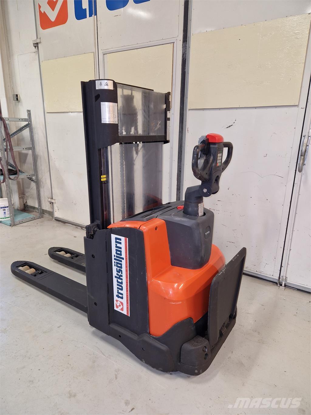 Toyota SWE200D Samojezdne maszyny do załadunku