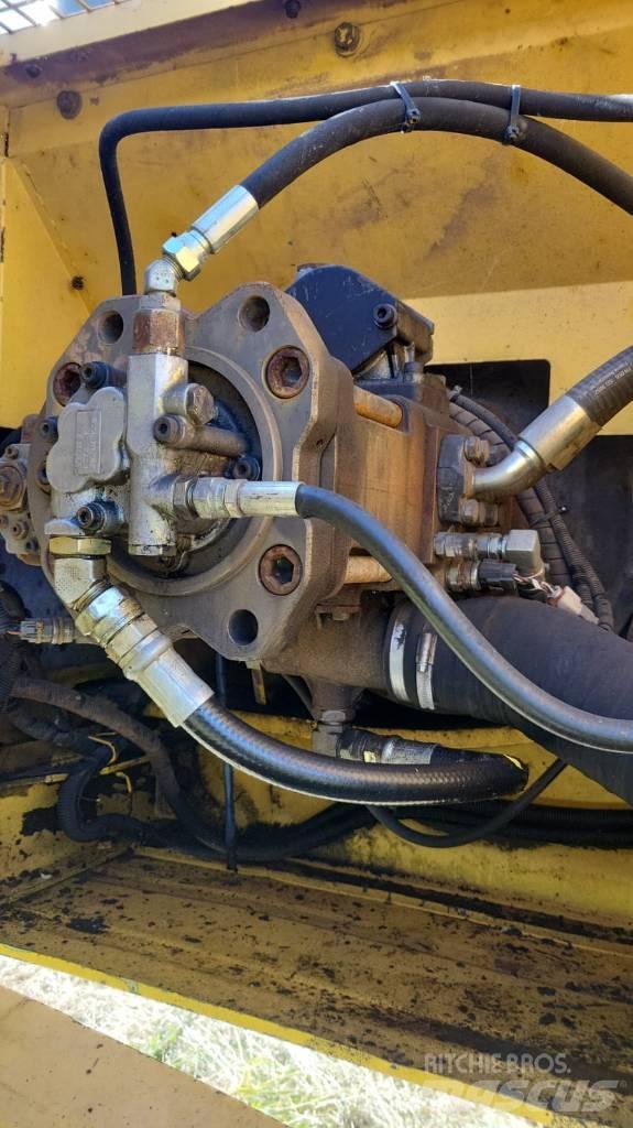 New Holland 335 Koparki gąsienicowe