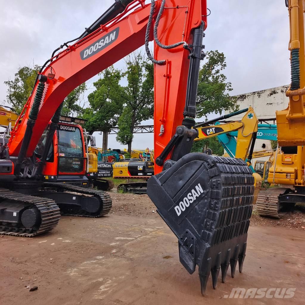 Doosan DX 300 LC Koparki gąsienicowe
