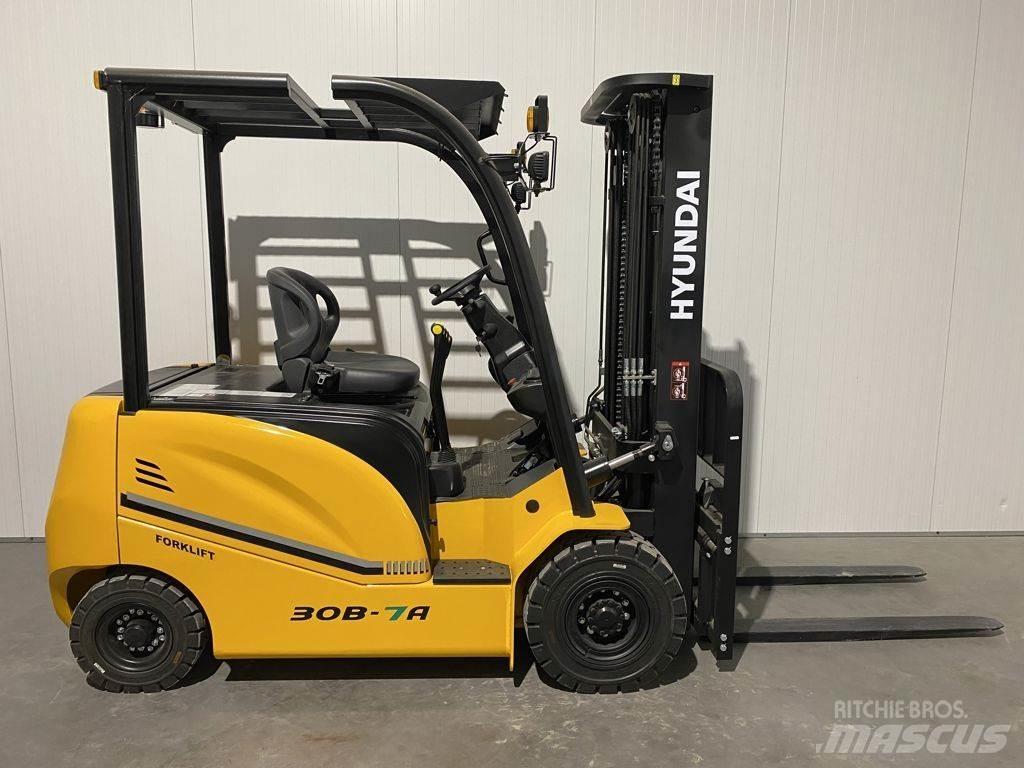 Hyundai 30B-7A Wózki elektryczne