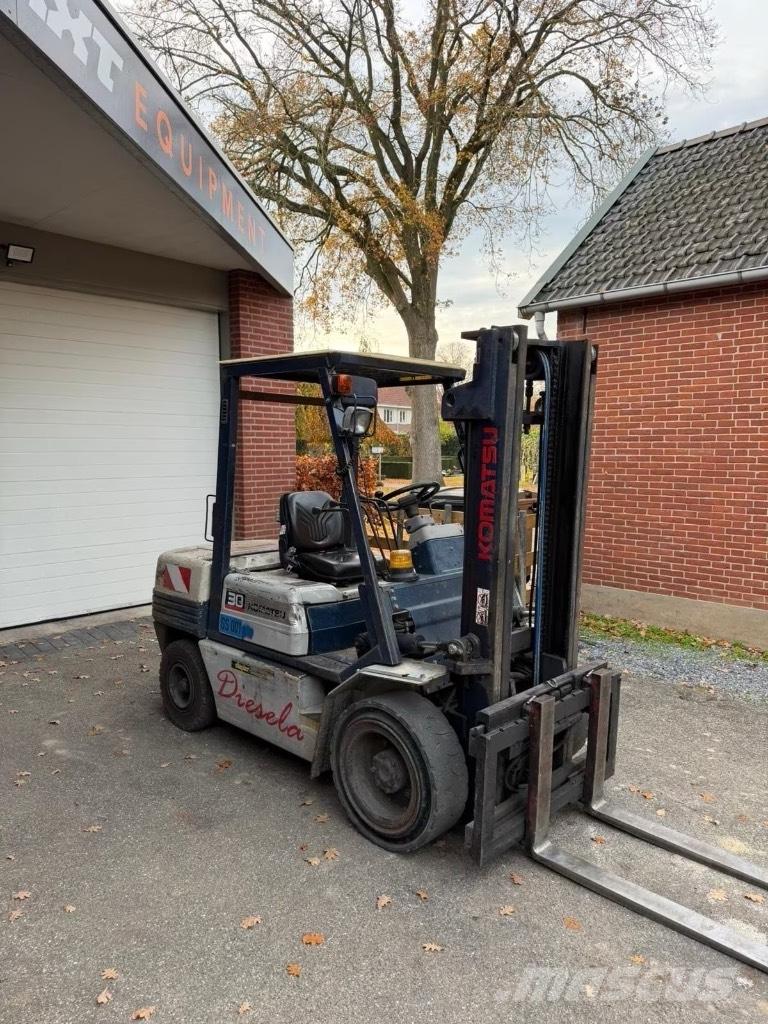 Komatsu FD30T-11E Wózki Diesla