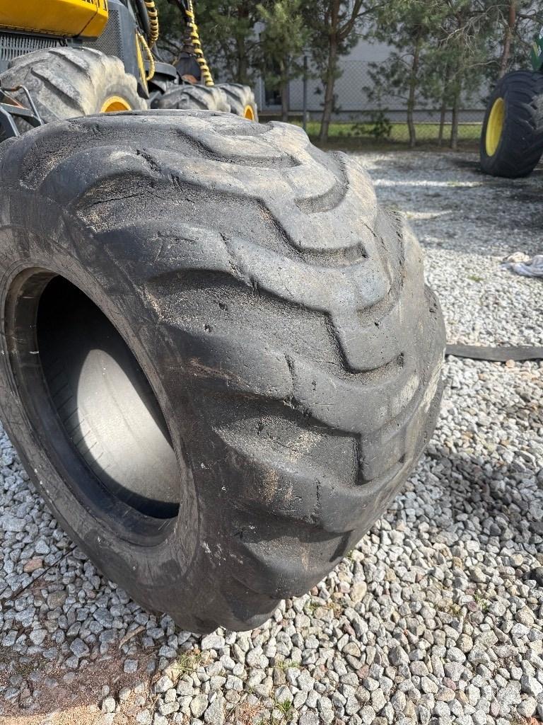 Nokian 710/40-24.5 Opony, koła i felgi