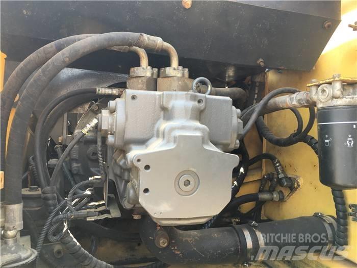 Komatsu PC 200-7 Koparki gąsienicowe