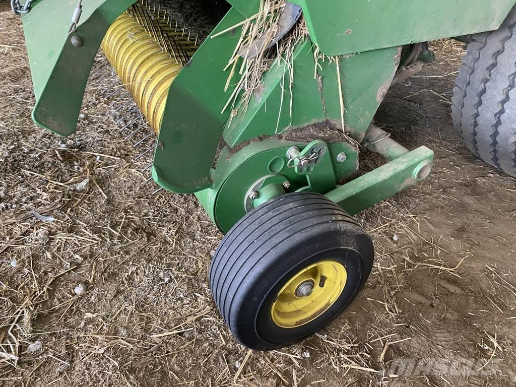 John Deere 623 Prasy zwijające