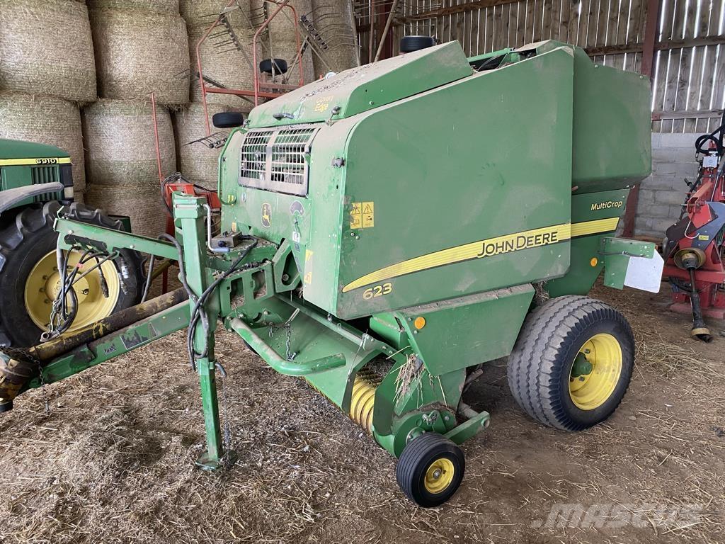 John Deere 623 Prasy zwijające