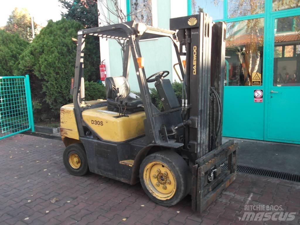 Daewoo D30S3 V-2372 Wózki Diesla