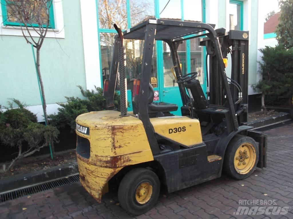 Daewoo D30S3 V-2372 Wózki Diesla