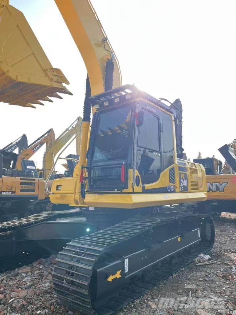 Komatsu 240 LC-8 Koparki gąsienicowe