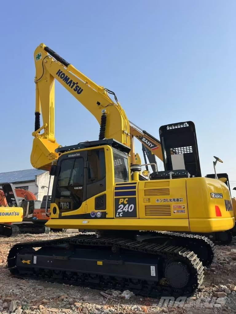 Komatsu 240 LC-8 Koparki gąsienicowe