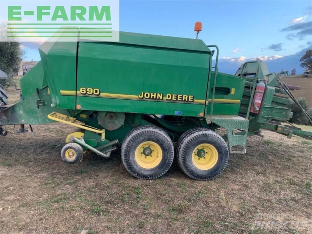John Deere 690 Prasy kostkujące