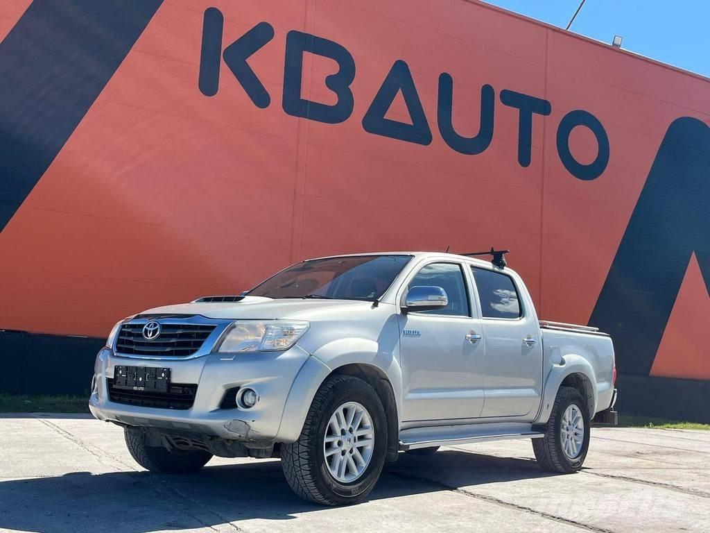 Toyota Hilux 4x4 Samochody osobowe
