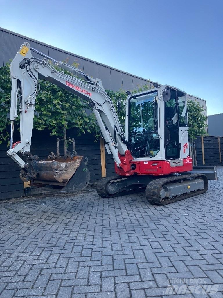 Takeuchi TB 335 R Minikoparki