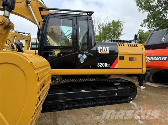 CAT 320 D2L Koparki gąsienicowe