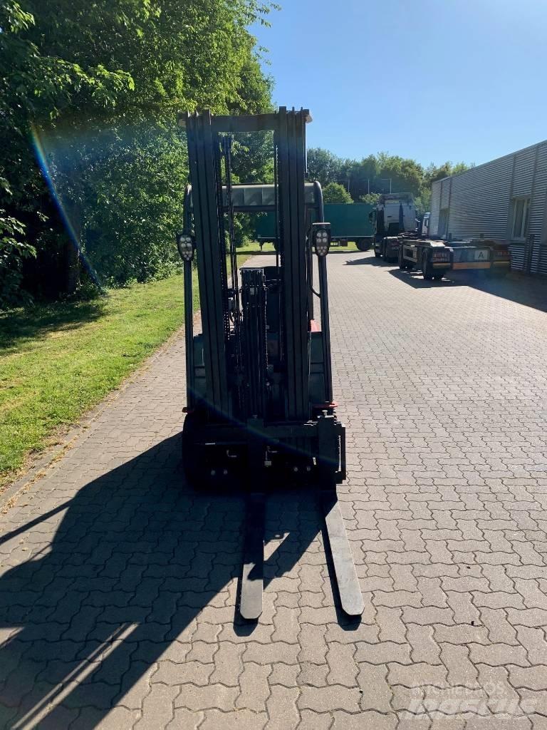Manitou ME318 Wózki elektryczne