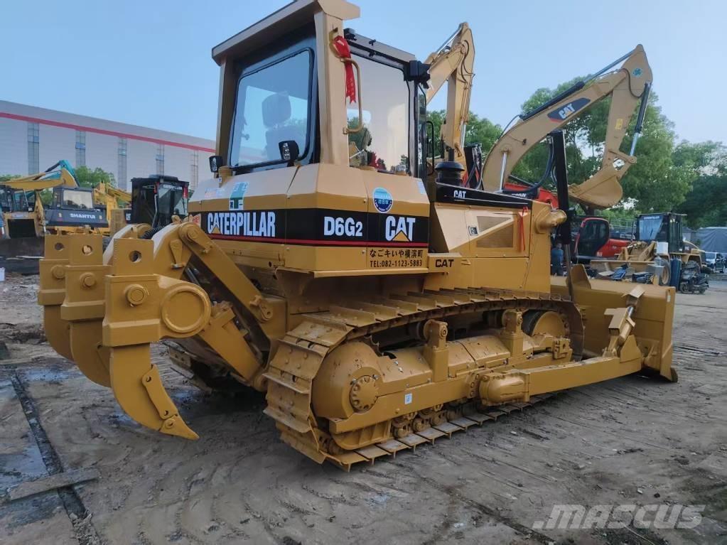 CAT D6G2 Koparki gąsienicowe