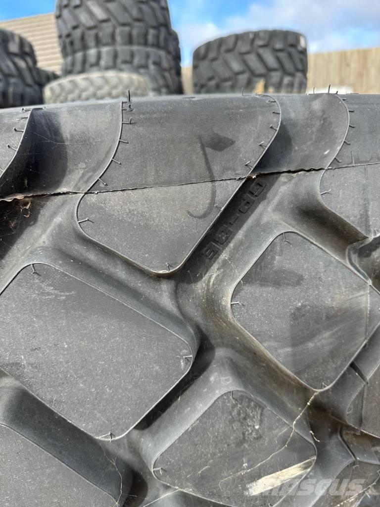 Goodyear 20.5R25 Opony, koła i felgi
