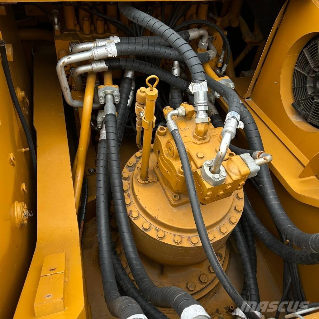 CAT 330D2 Koparki gąsienicowe