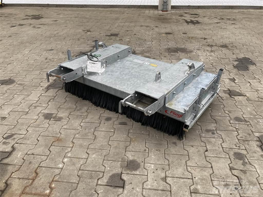 Fliegl Löwe 1,50m Zamiatarki - Zgarniarki - Odśnieżarki