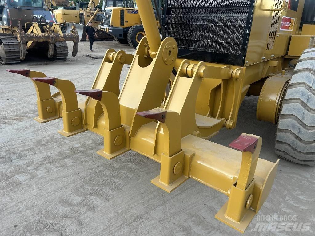 CAT 140 H Równiarki