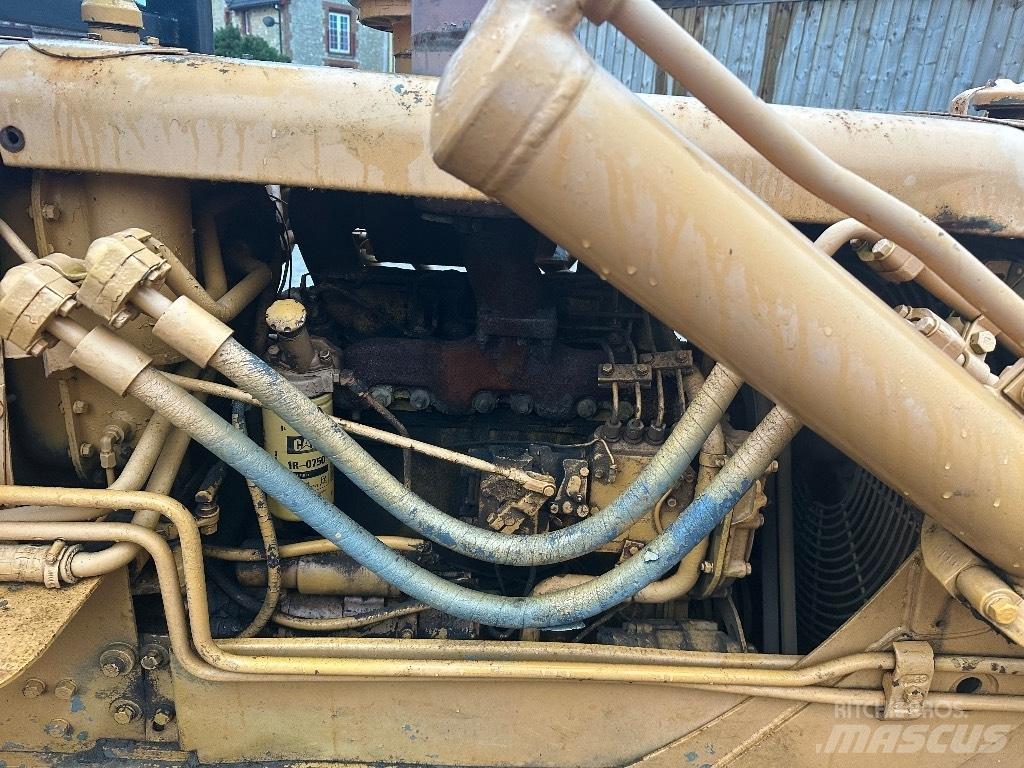 CAT D 4 D Spycharki gąsienicowe