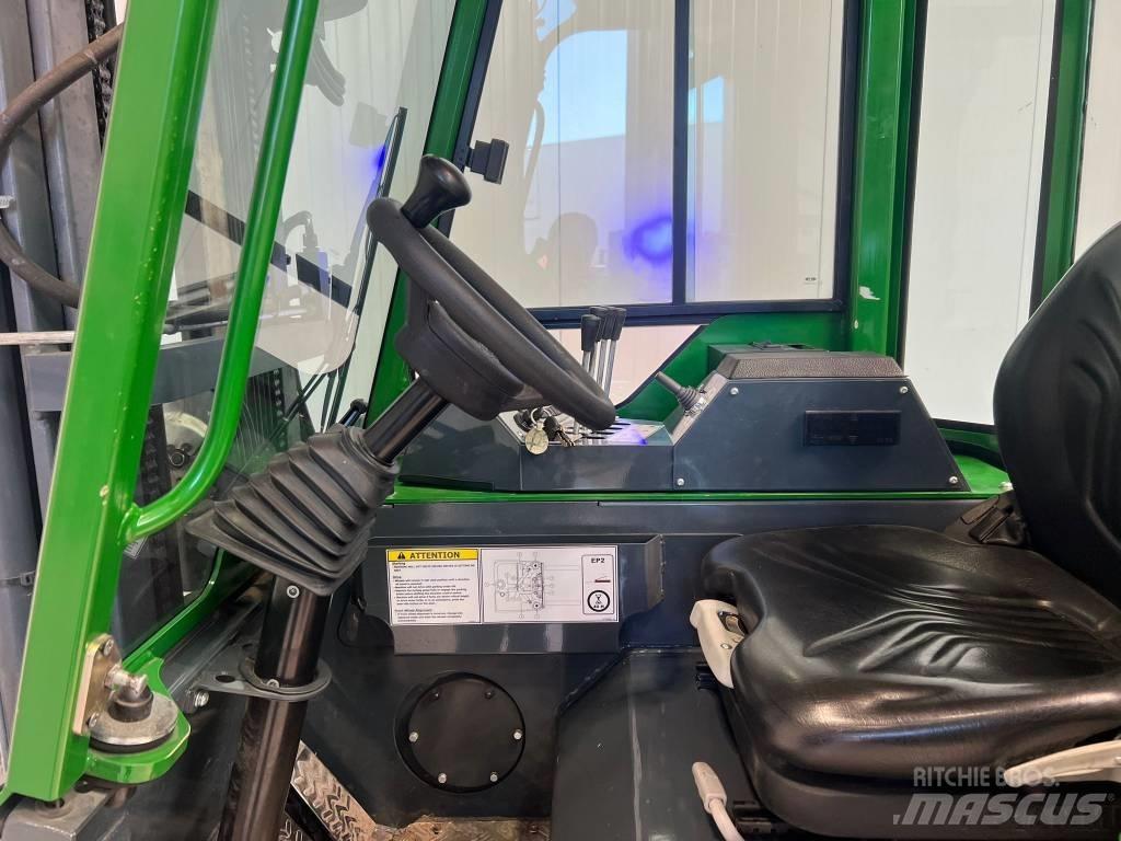 Combilift CBE2500 Wózki widłowe czterokierunkowe
