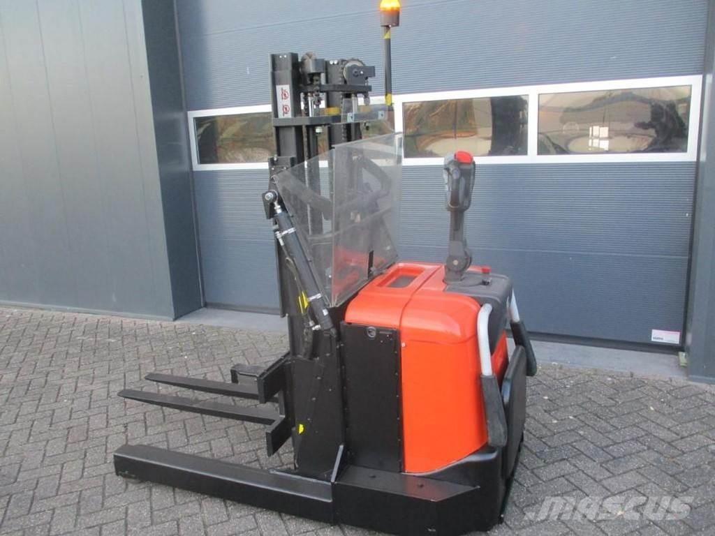 BT SPE 120 XRD Wózki typu Reachstacker