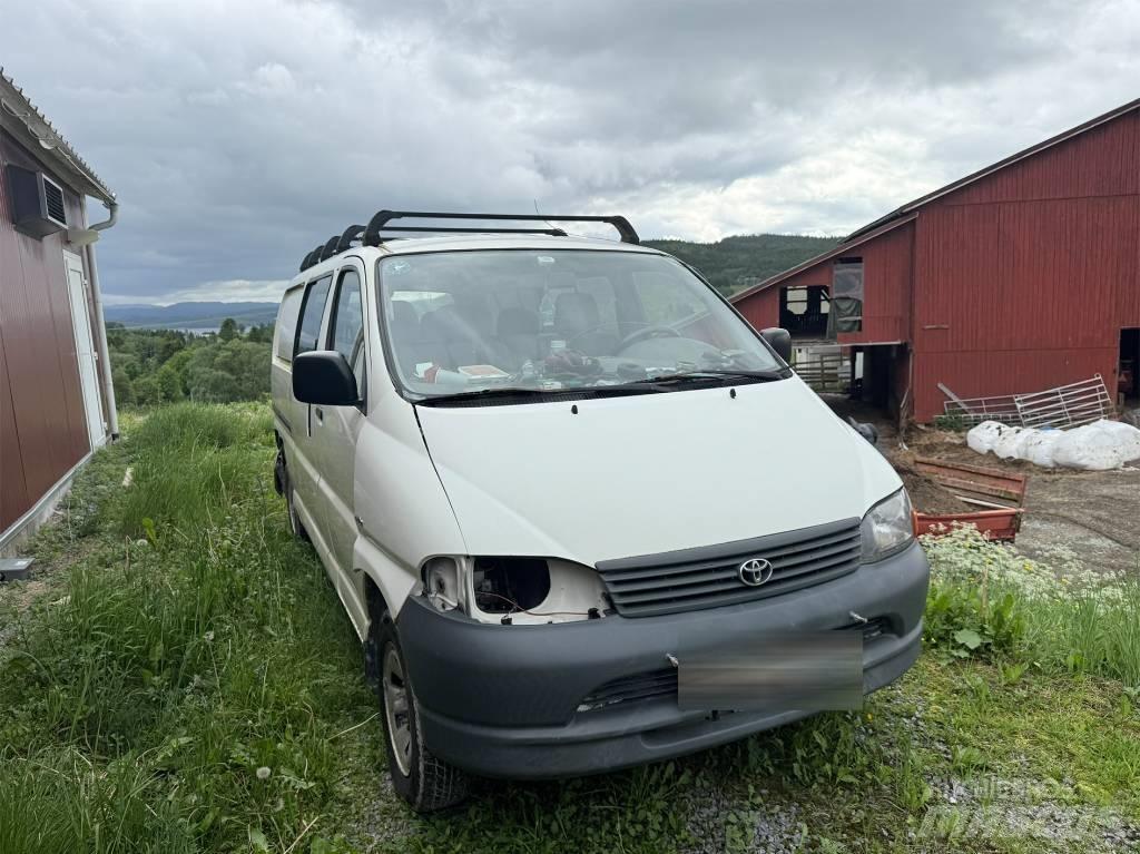 Toyota Hiace 4x4 Busy / Vany