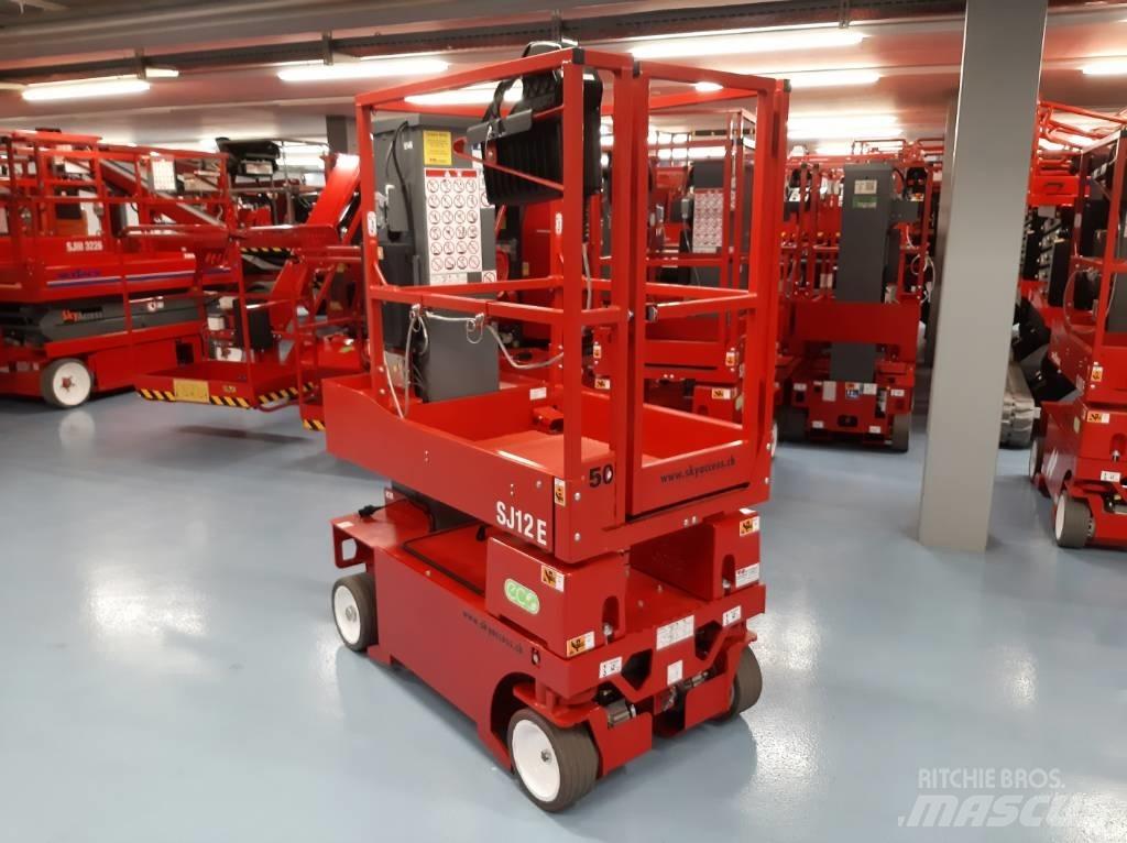 SkyJack SJ12 E Podnośniki masztowe
