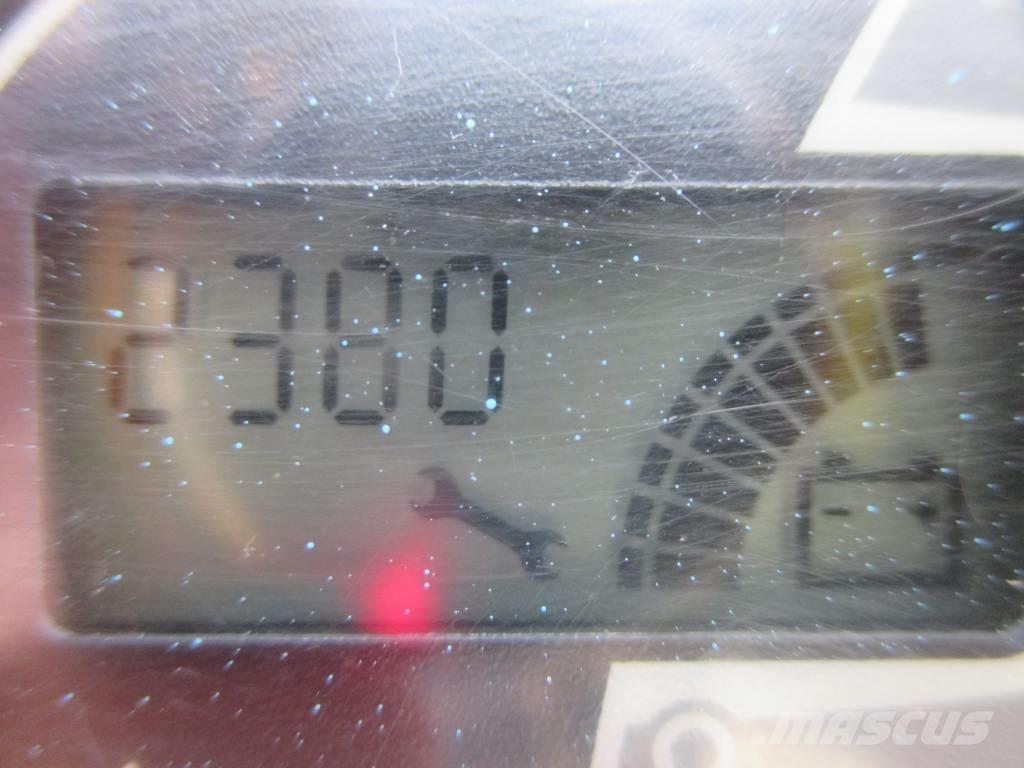 JLG Toucan 8 E Podnośniki masztowe