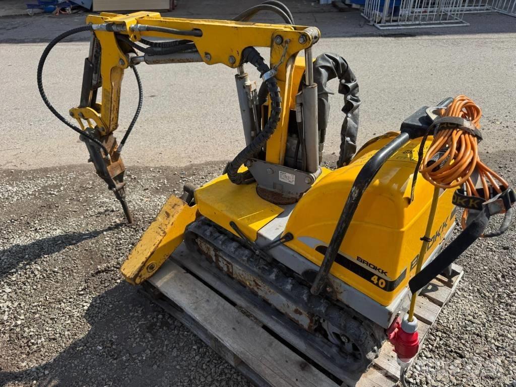 Brokk 40 Koparki wyburzeniowe