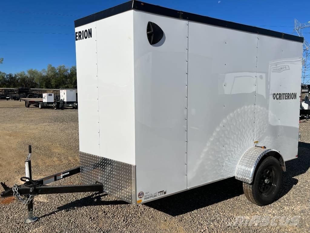  Criterion CT610S3NU Przyczepy ze skrzynią zamkniętą