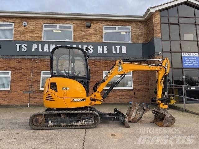 JCB 8025 ZTS Minikoparki