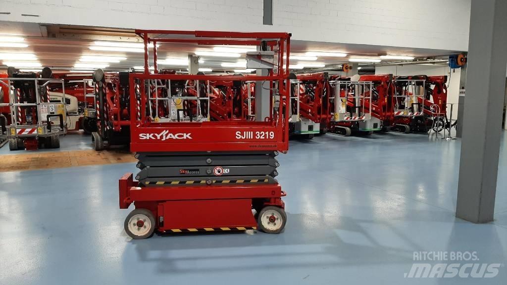 SkyJack SJIII 3219 Podnośniki nożycowe