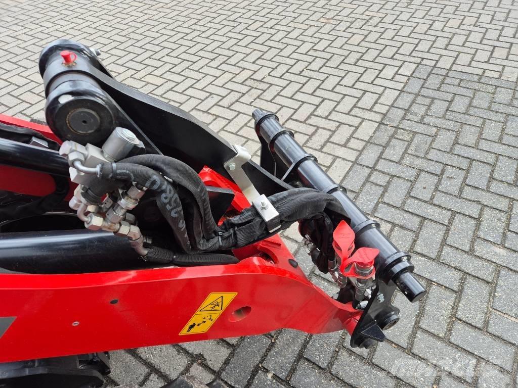 Manitou MLA 3-25 H Miniładowarki