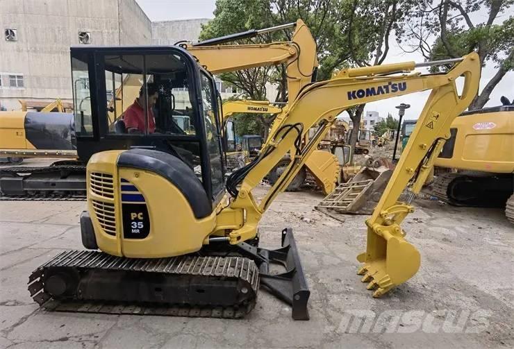 Komatsu PC35 Minikoparki