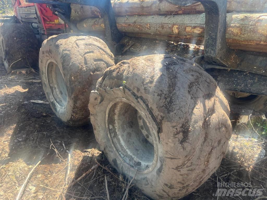 Komatsu 845 Forwardery