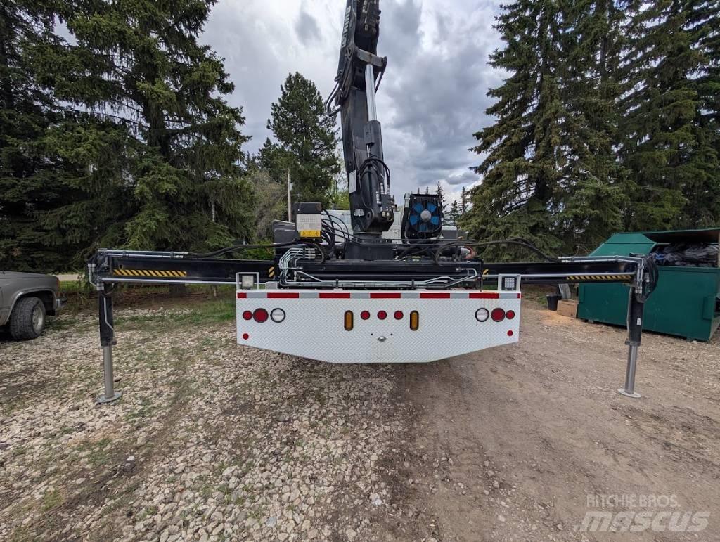 International 7500 Żurawie samochodowe