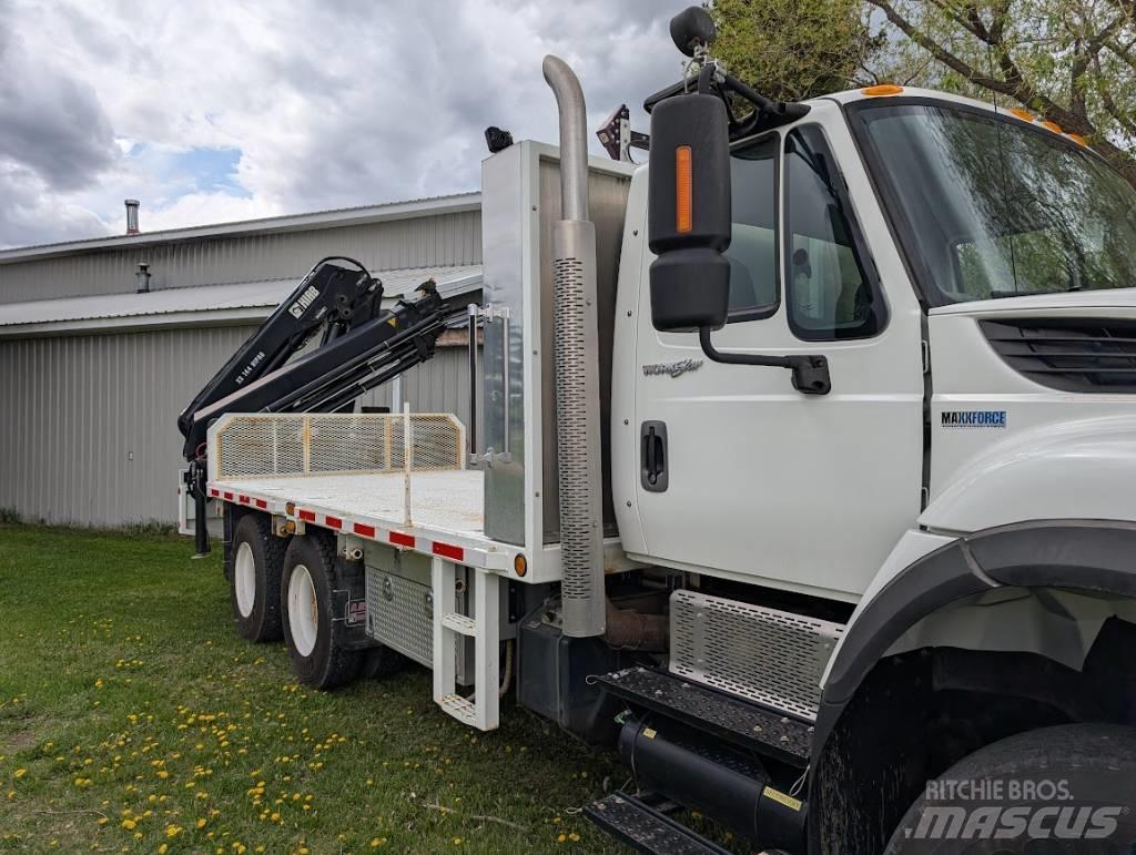 International 7500 Żurawie samochodowe